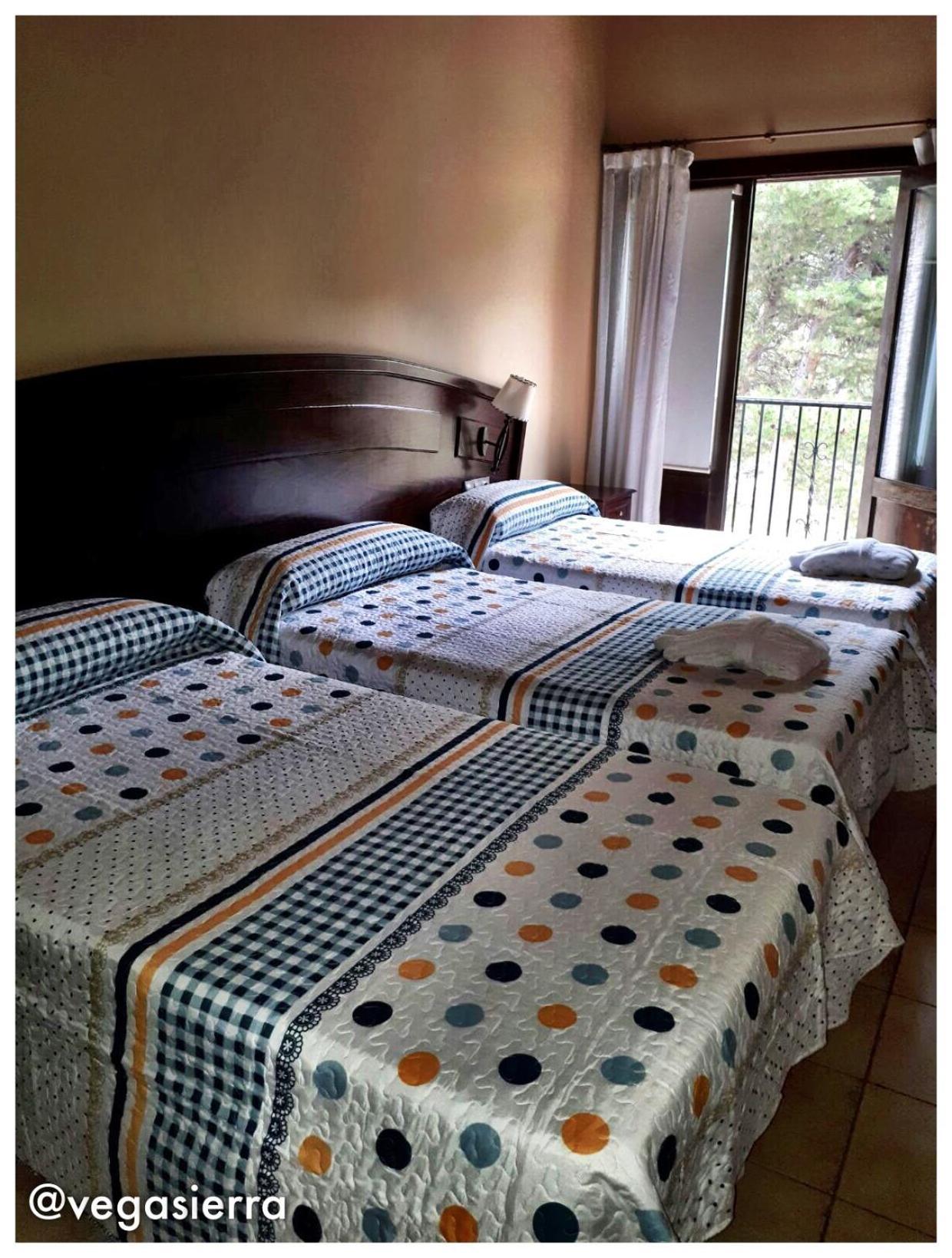 Hotel Vegasierra Bogarra Bagian luar foto